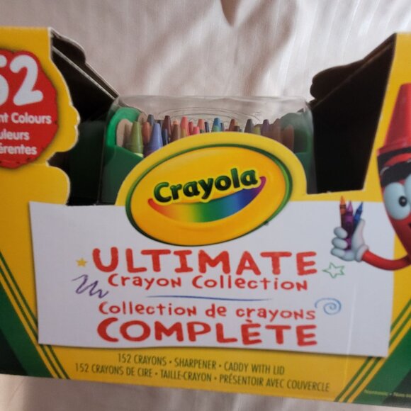 Crayola Ultimate Crayon Collection and Caddy - Picture 2 of 3